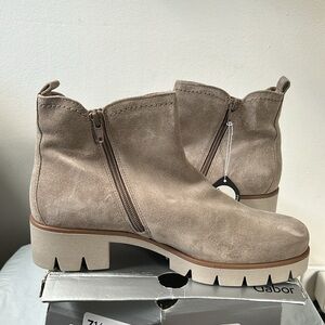 New Gabor Boots US 10 UK 7.5